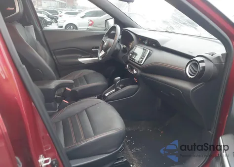 2020 Nissan Kicks Sr Xtronic Cvt z USA, uszkodzony, nr VIN 3N1CP5DVXLL521572